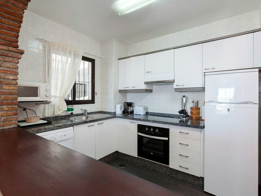 Calahonda Apartments - Los Jarales Mijas Bagian luar foto